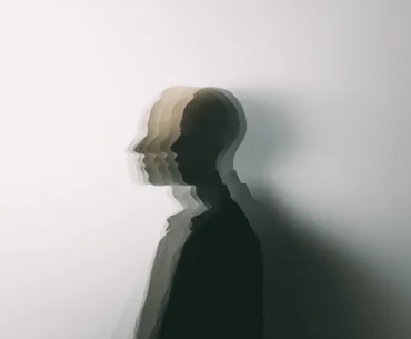 Héritage informationnel : quand une ancienne identité continue de dominer Blogue